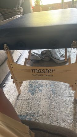 Master massage table