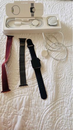 Apple Watch Series 9 41mm with Extra Bands and Charger