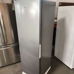 Garage Ready Hisense Refrigerator 