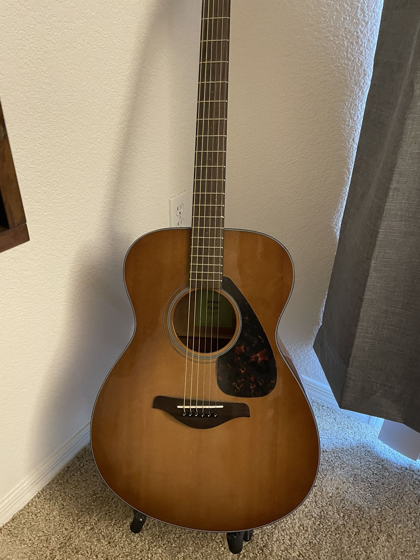 Yamaha Acoustic guitar FS800