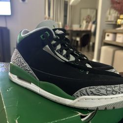 Jordan 3 Pine Green Size 9.5