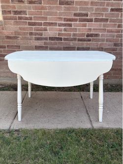 Farmhouse Style Dinning Table