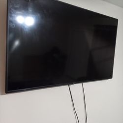 LG 55 inch Smart TV With Remote And Wall Mount