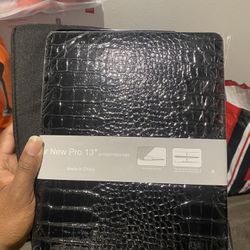 iPad Pro 13 Carrier Case