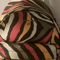 NWT Michael Kors slander Multi Messenger Mini Backpack 