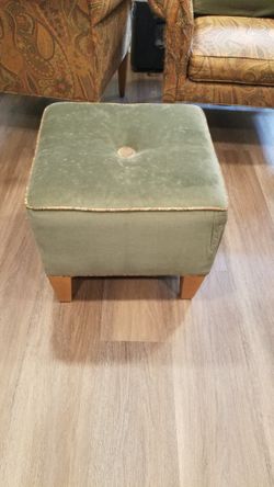 Ethan Allen Ottoman