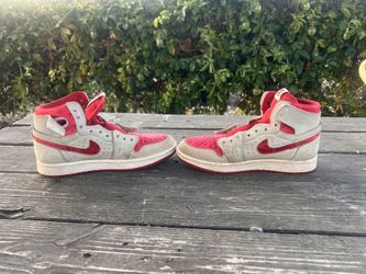 Nike Jordan 1 Valentines