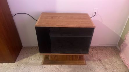 TV stand FREE!!!