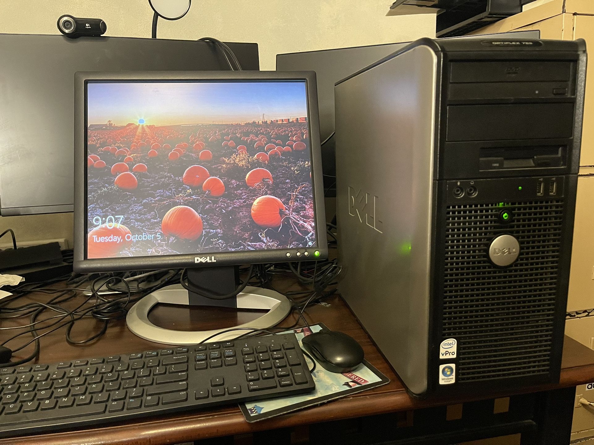 Desktop computers With Monitor 