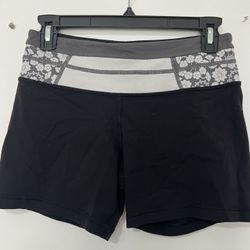 Women’s Lululemon Reversible Shorts Size Small