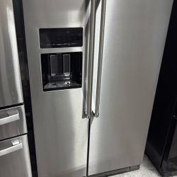 KitchenAid Refrigerator 