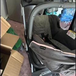 Car seat/stroller/base