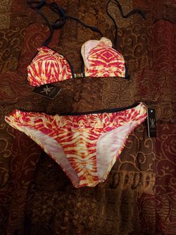 Kardashian bikini size lg