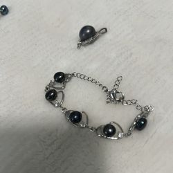 Pearl Bracelet With Pendant