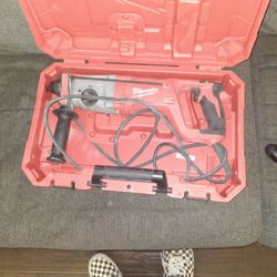 Milwaukee Roto Hammer