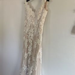 New wedding dress  with tags