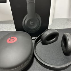 Beats by Dr. Dre Studio3 Over the Ear Wireless Headphones - Black NT