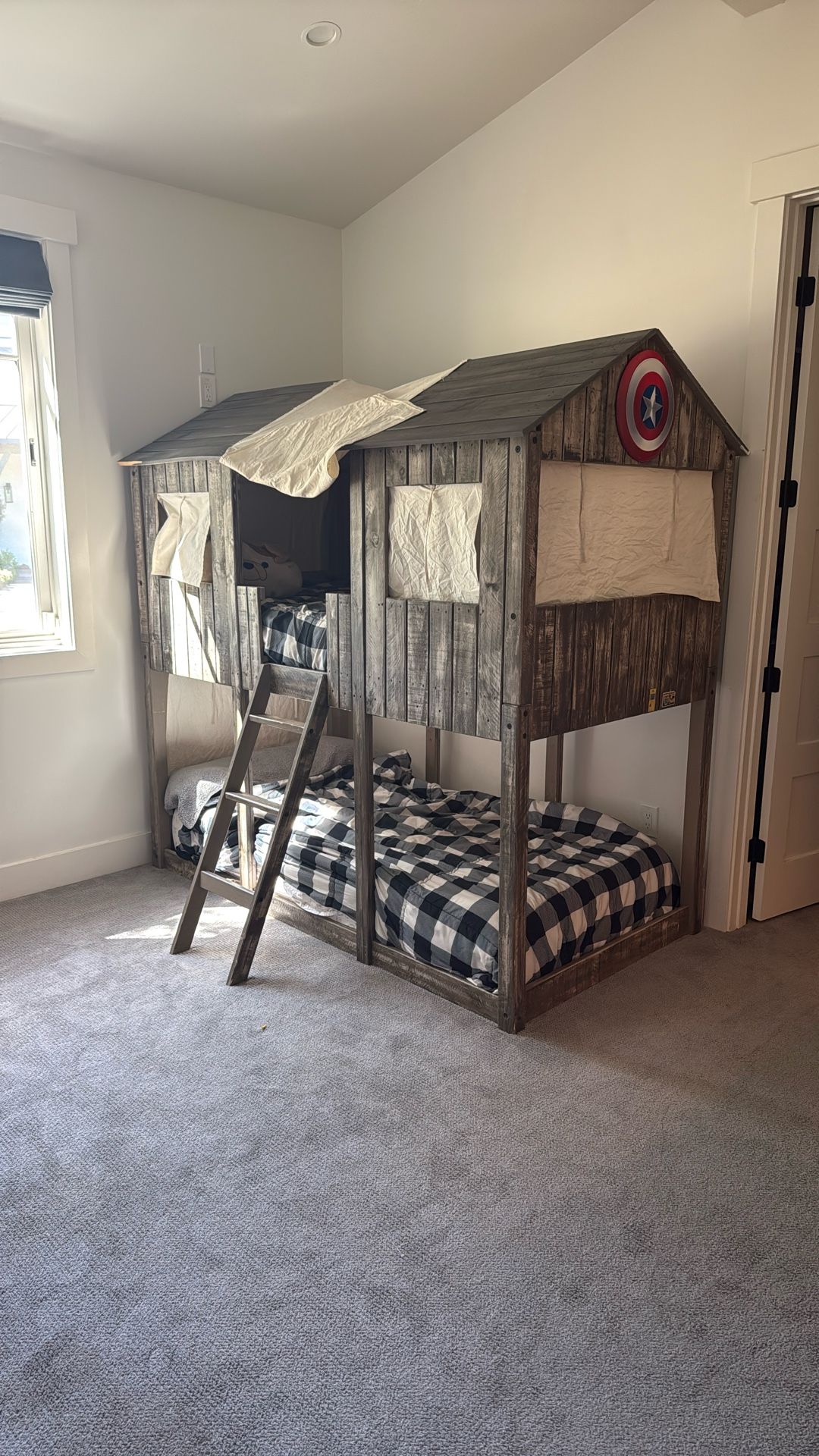 Tree House Bunk Bed With mattresses