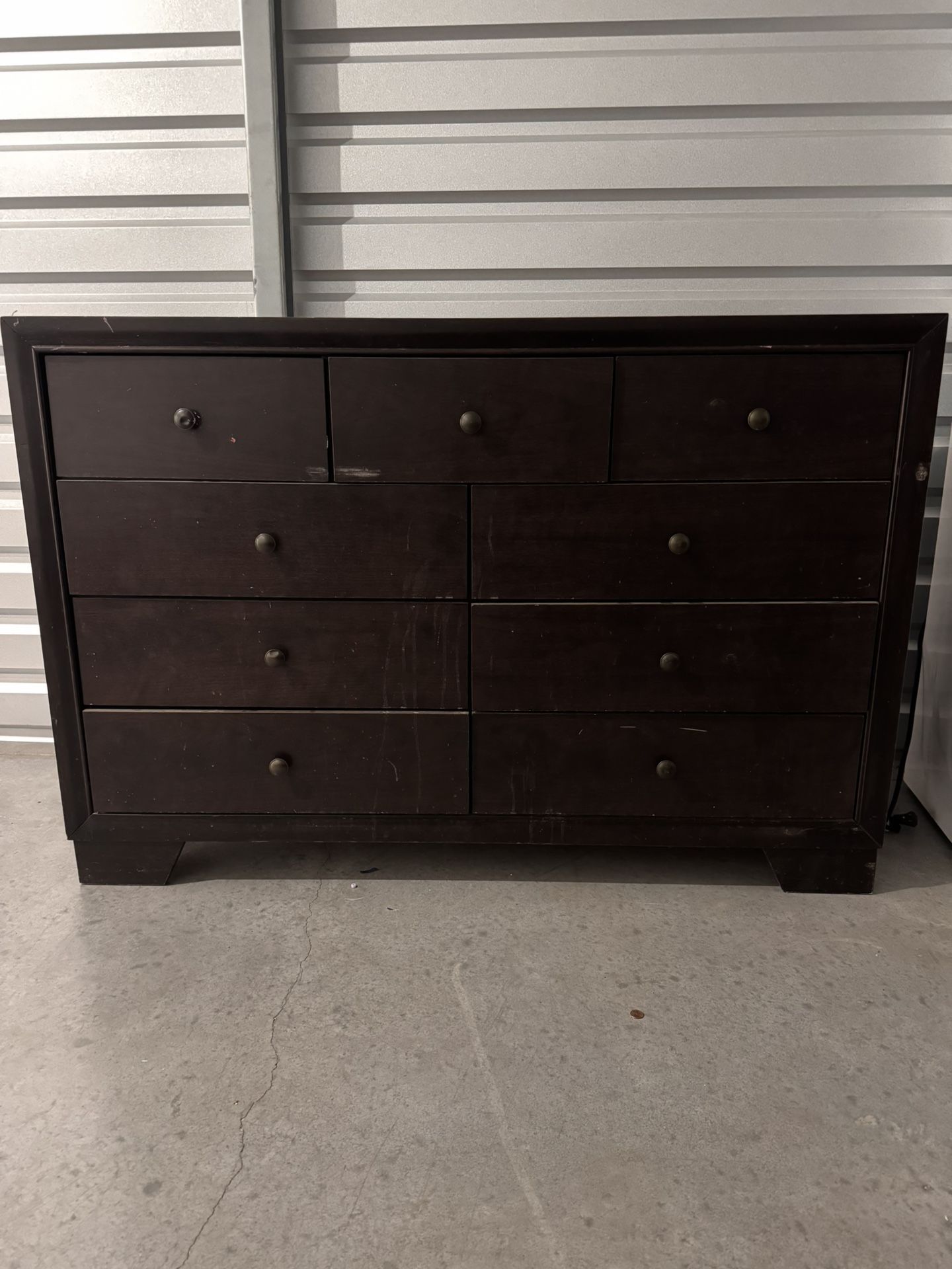 Dresser