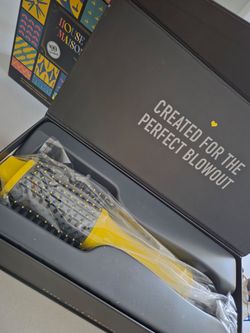 Brand New Dry Bar Brush and 12 Days Advent Calendar