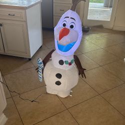 Olaf Inflatable snowman 4ft