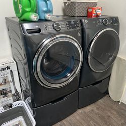 GE Washer And Dryer With Pedestals