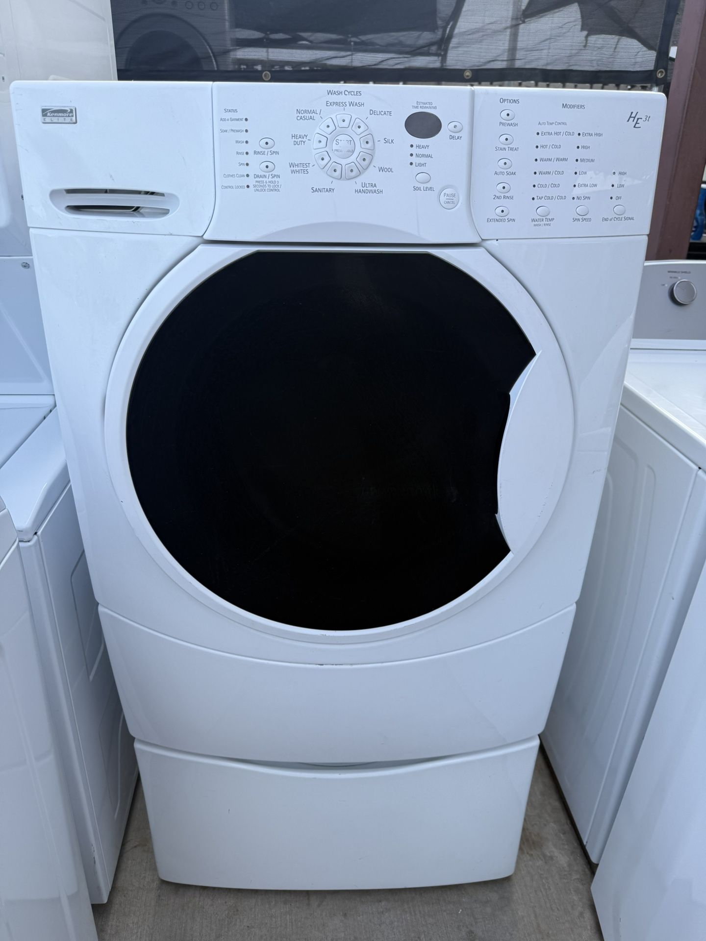 Front Load Washer Machine / Stackable Or pedestal/ 4.5 Cuft Extralarge Capacity