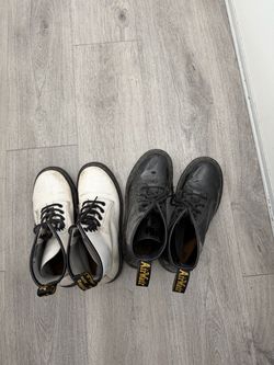 Girls dr Martins boots