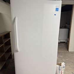 Freezer & Stove In Stock 