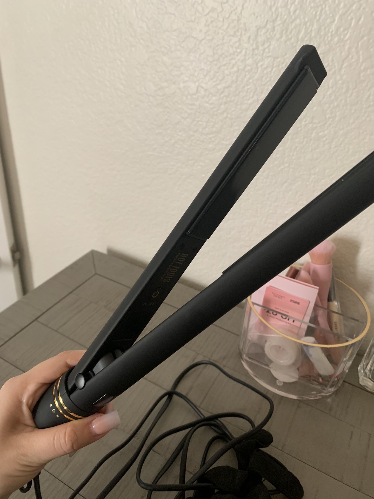 Hot Tools Straightener Brand New $65