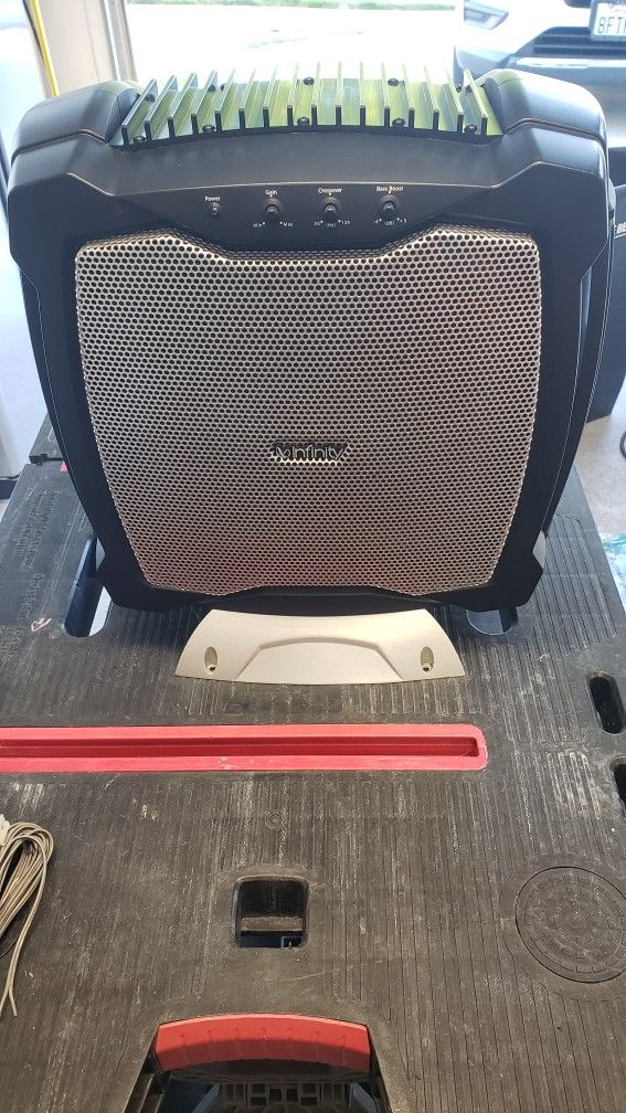 Infinity Basslink II Subwoofer Like New