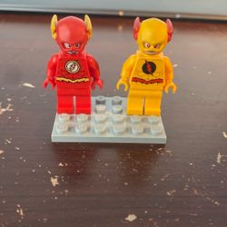 Lego Flash + Reverse Flash Mini Figures