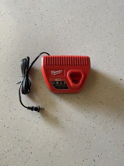 Milwaukee M12 Charger