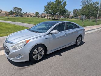 2015 Hyundai Sonata Hybrid limited edition!