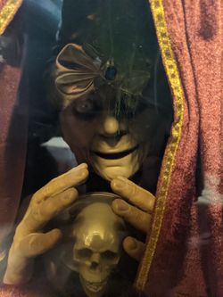 Zultan Animatronic Fortune Teller 