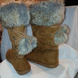 'JUST FAB' BOOTS FURRY, WARM AND CUTE!