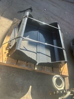 Toro Dingo bucket