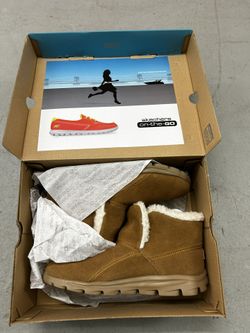 Skechers Performance Women's On The   Go 400 Blaze Winter Boot size 8