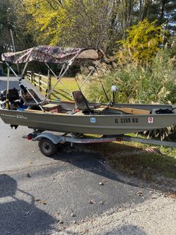 Tracker Topper 12W Jon Boat