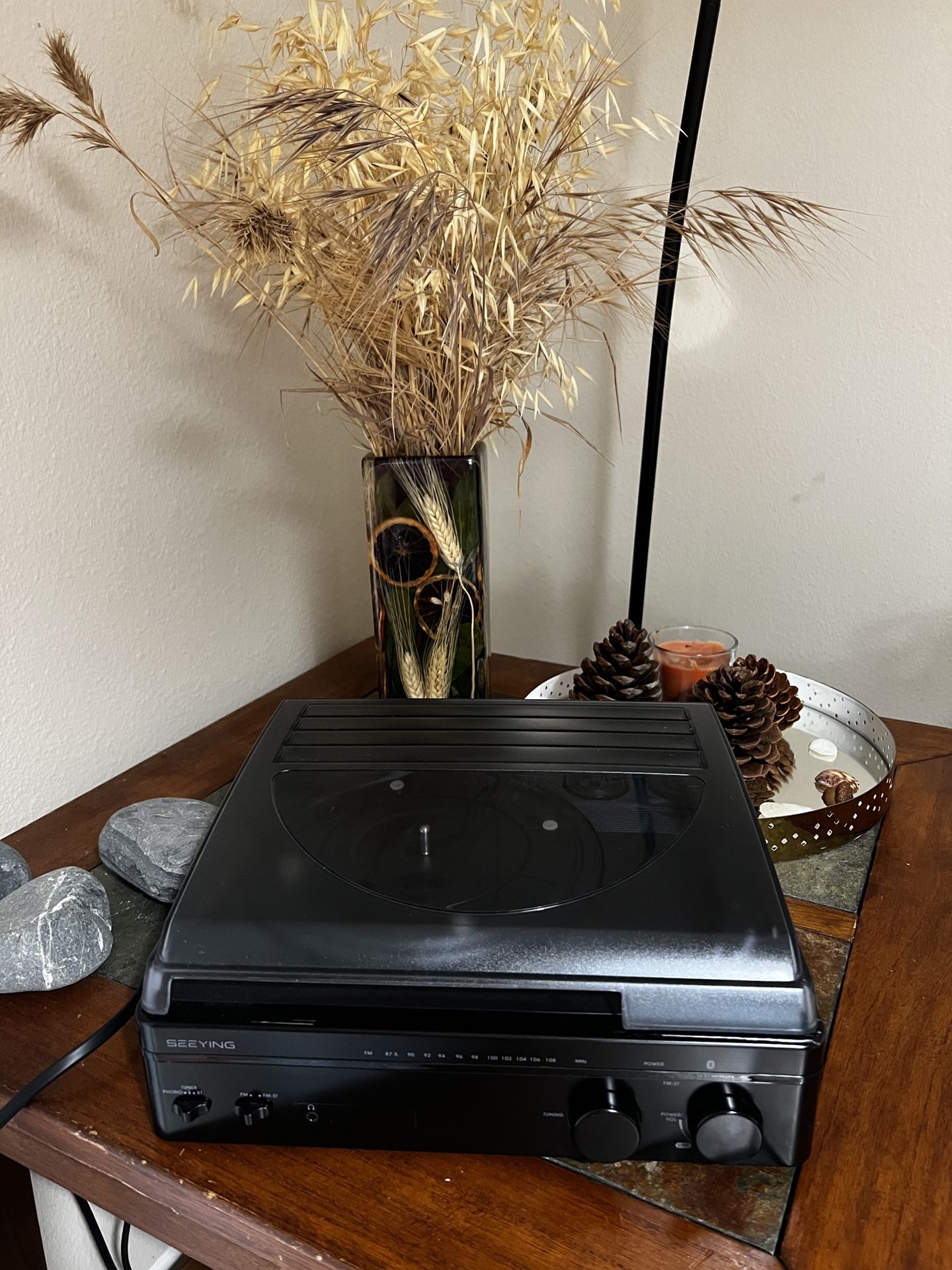 Seeying TT-185BT 33/ 45 RPM Speed Turntable FM Bluetooth System Built in Speaker