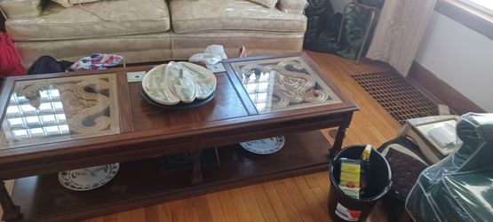 Coffee Table With 2 End Tables