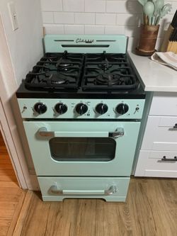Oven kitchen appliances