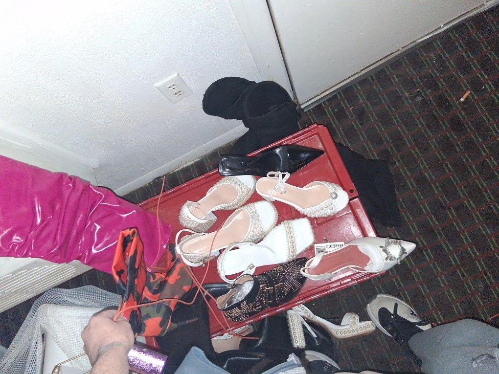 Brandnew never been worn women's high heel boots And Sandals Dress Shoes