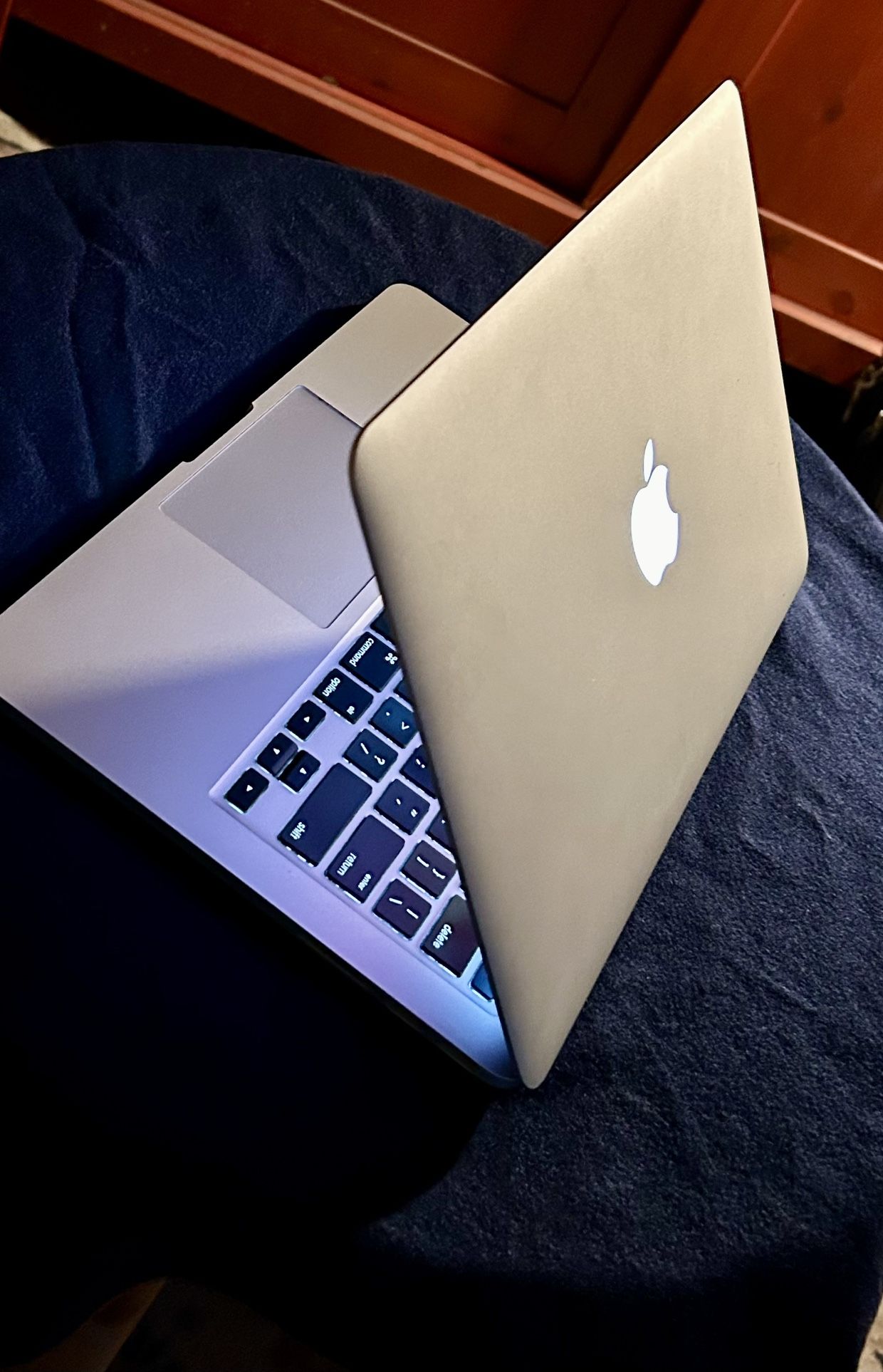 Apple MacBook Pro 13” Retina Display core i5 processor 8GB RAM 256GB SSD STORAGE DRIVE $220