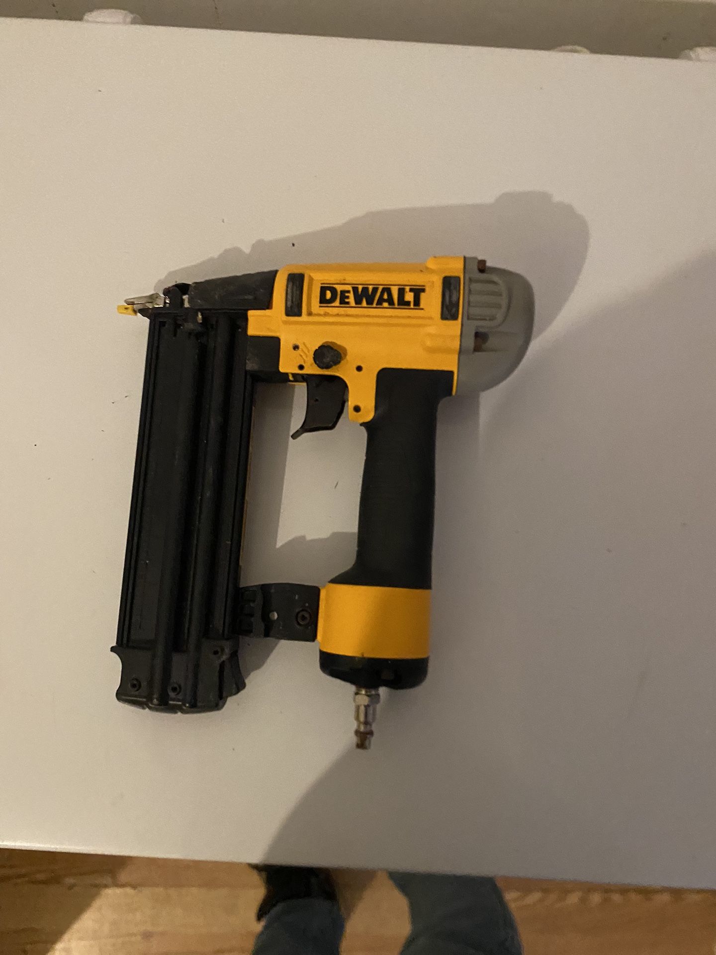 Dewalt Pin nailer