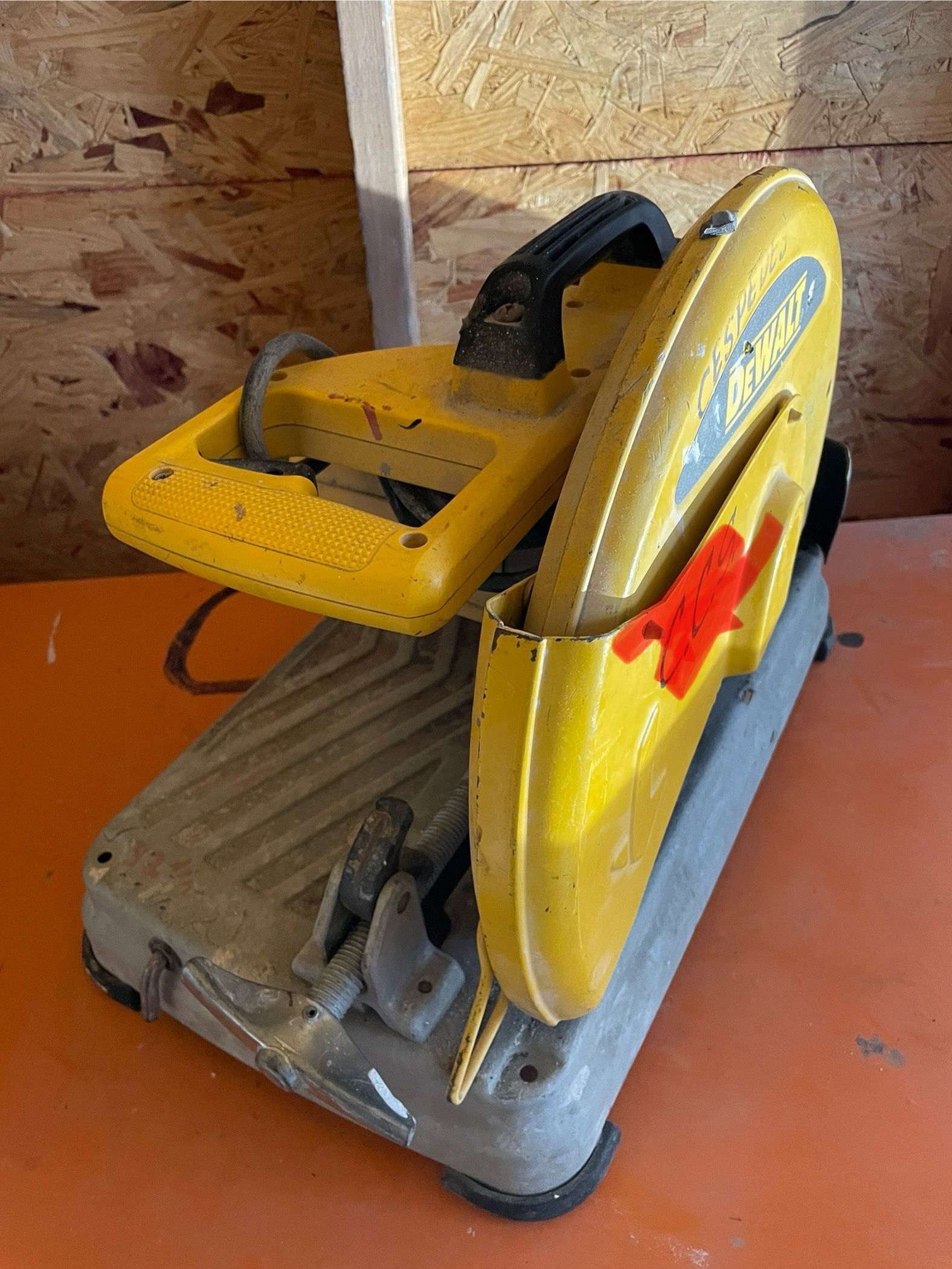 Dewalt: Shop Saw