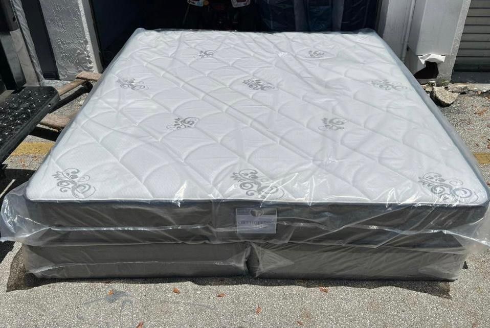 MATTRESS KING SIZE PLUSH WITH BOX SPRING 2PCS