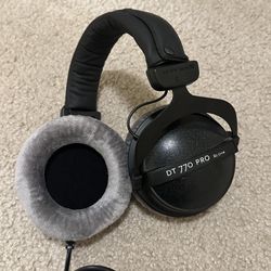 Beyerdynamic DT 770 Pro-80 Ohm Studio Headphone