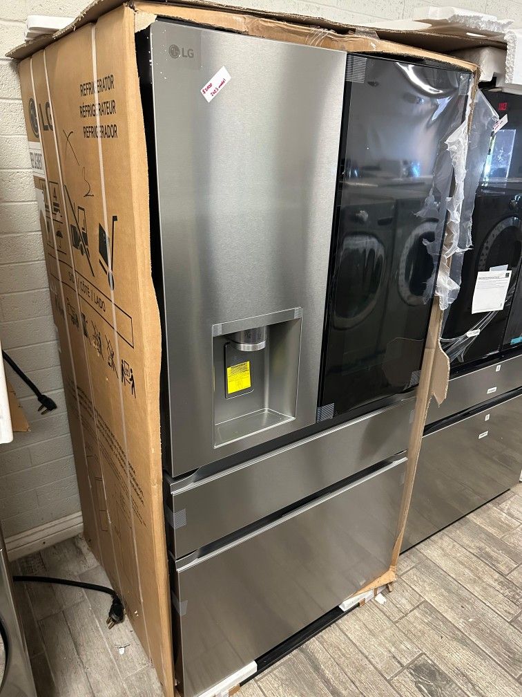 LG stainless instaview steel French door refrigerator new with warranty