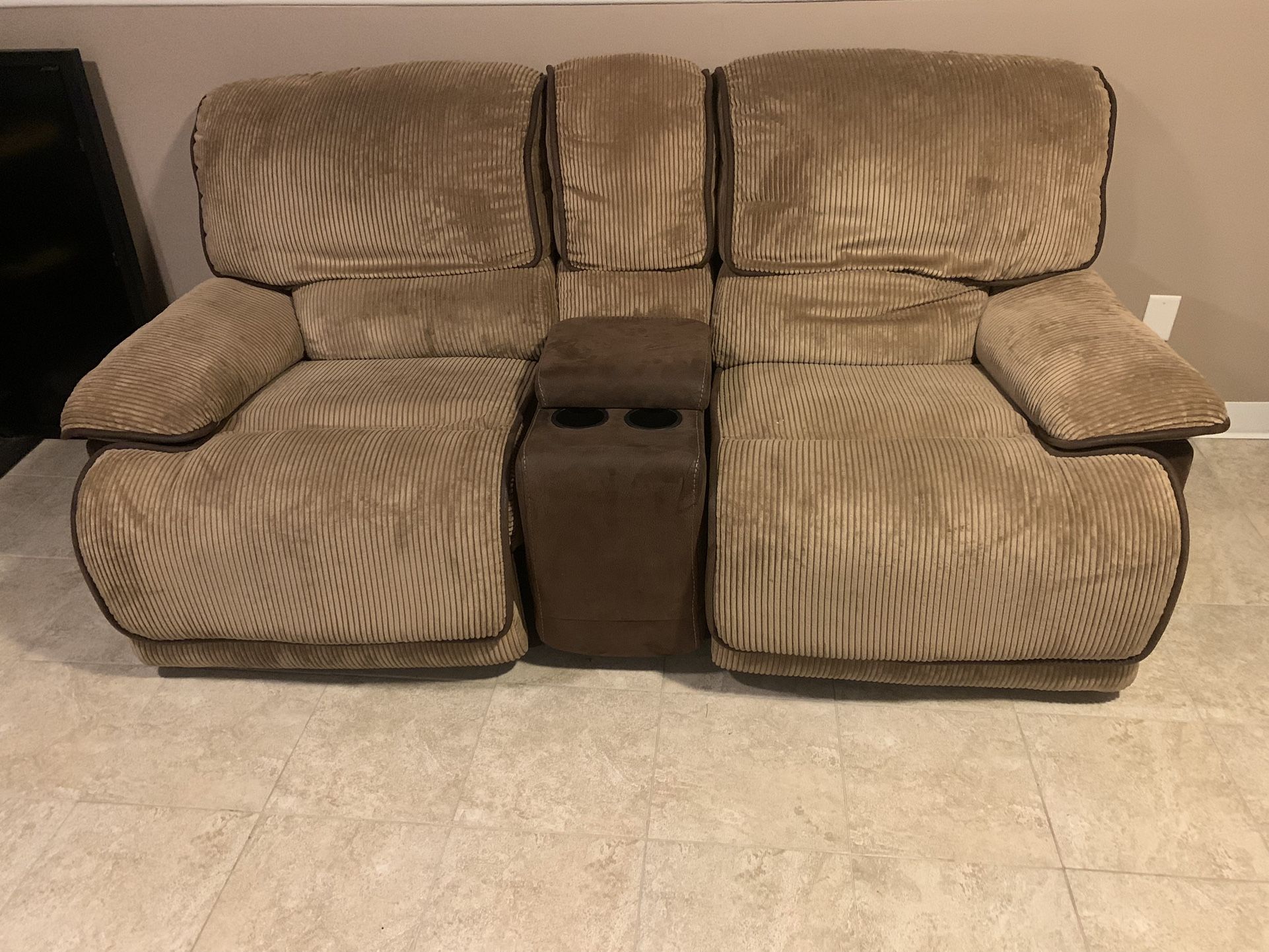 Love seat for Sale in Oak Lawn, IL OfferUp